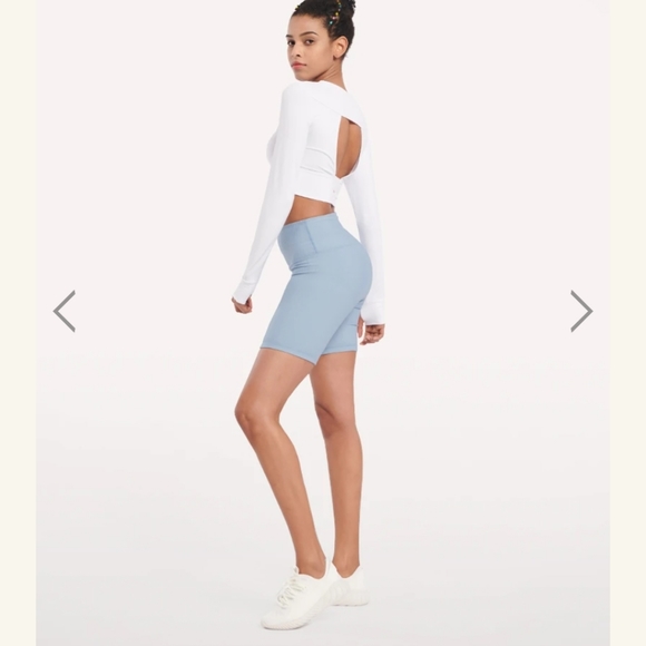 Muses Only Long Sleeve Activewear Top - Picture 4 of 5